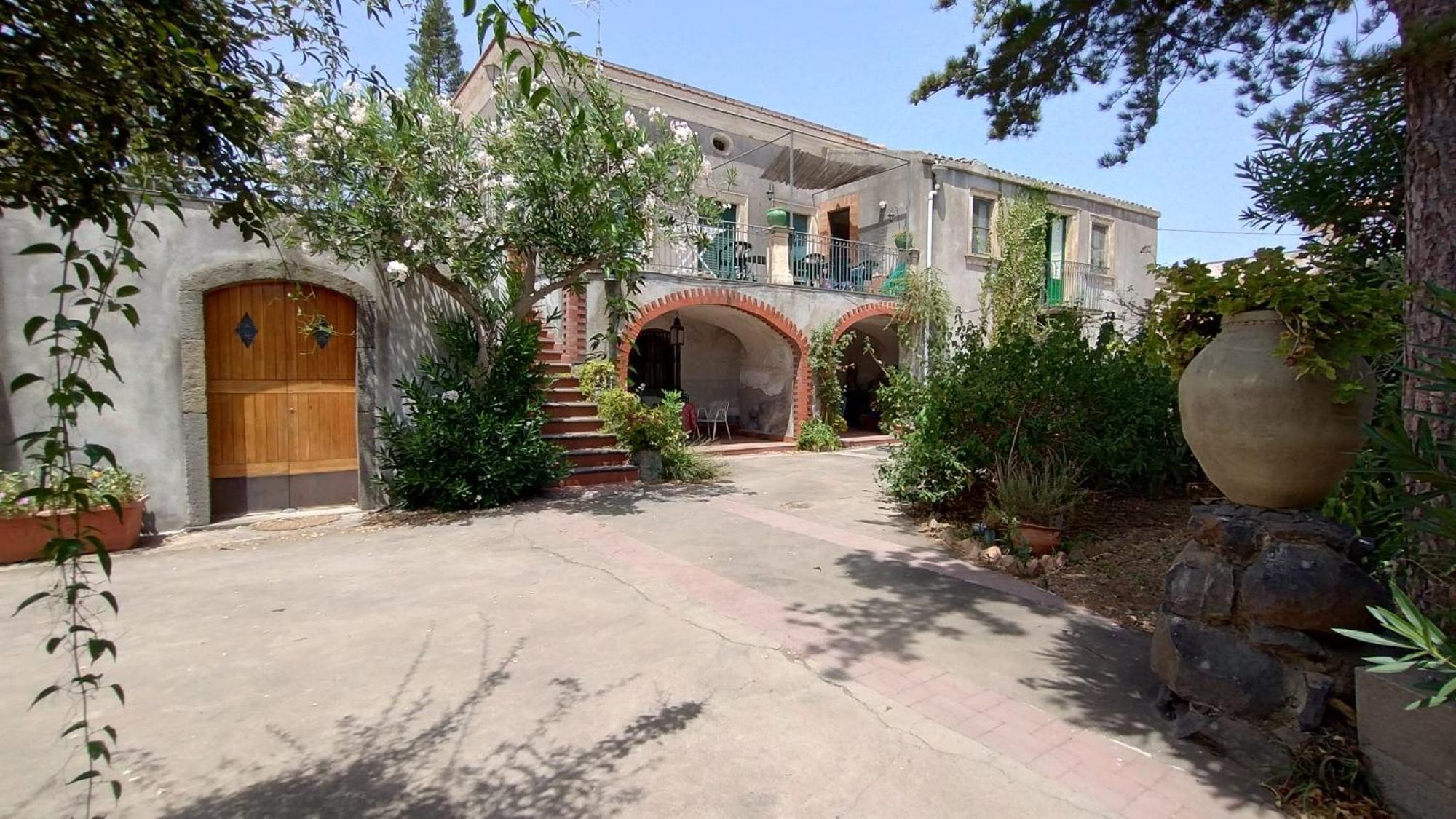 Villa Diana Фьюмефреддо-ди-Сицилия Экстерьер фото